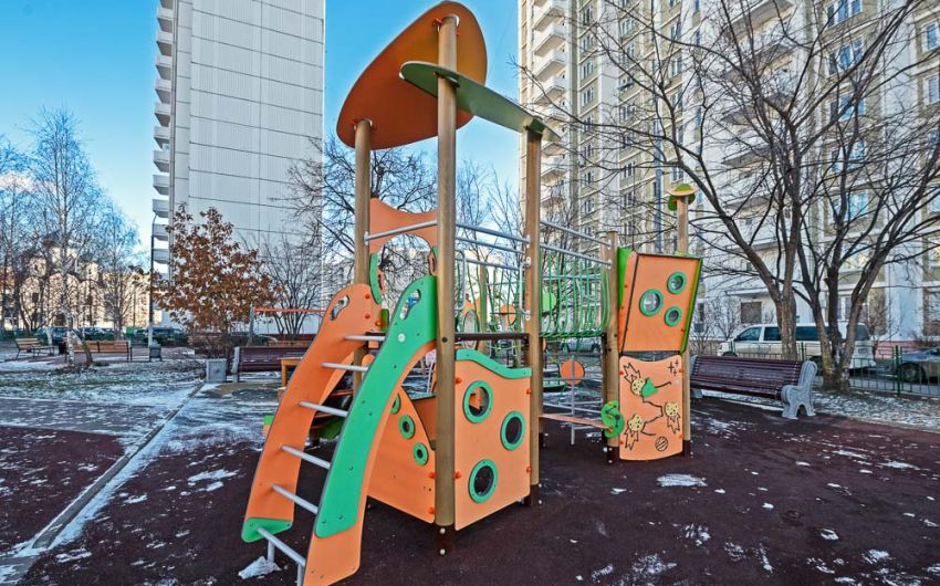 г. Москва, Южнобутовская 10, Детская игровая площадка